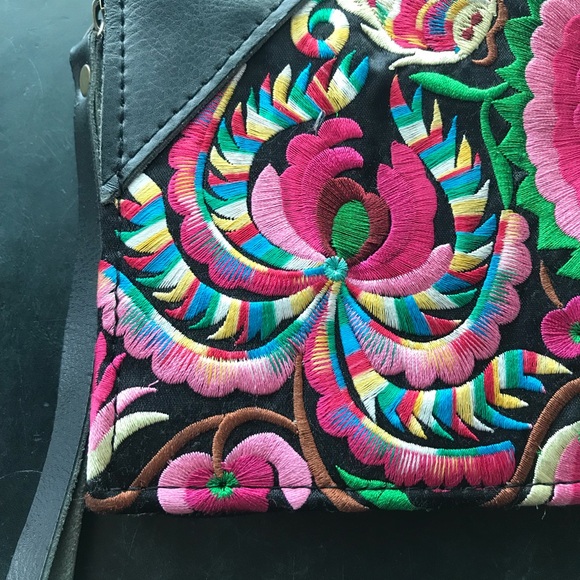 Embroidered Clutch - Picture 8 of 10